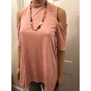 Adorable cold shoulder pink short sleeved top